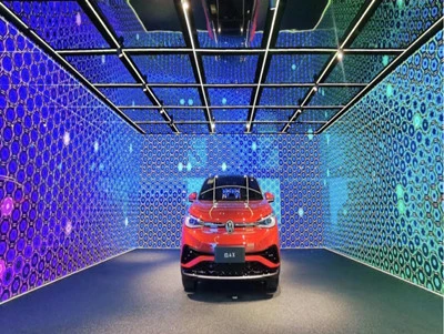 ID.STORE X indoor digital advertising screens overall solution of SAIC Volksw...